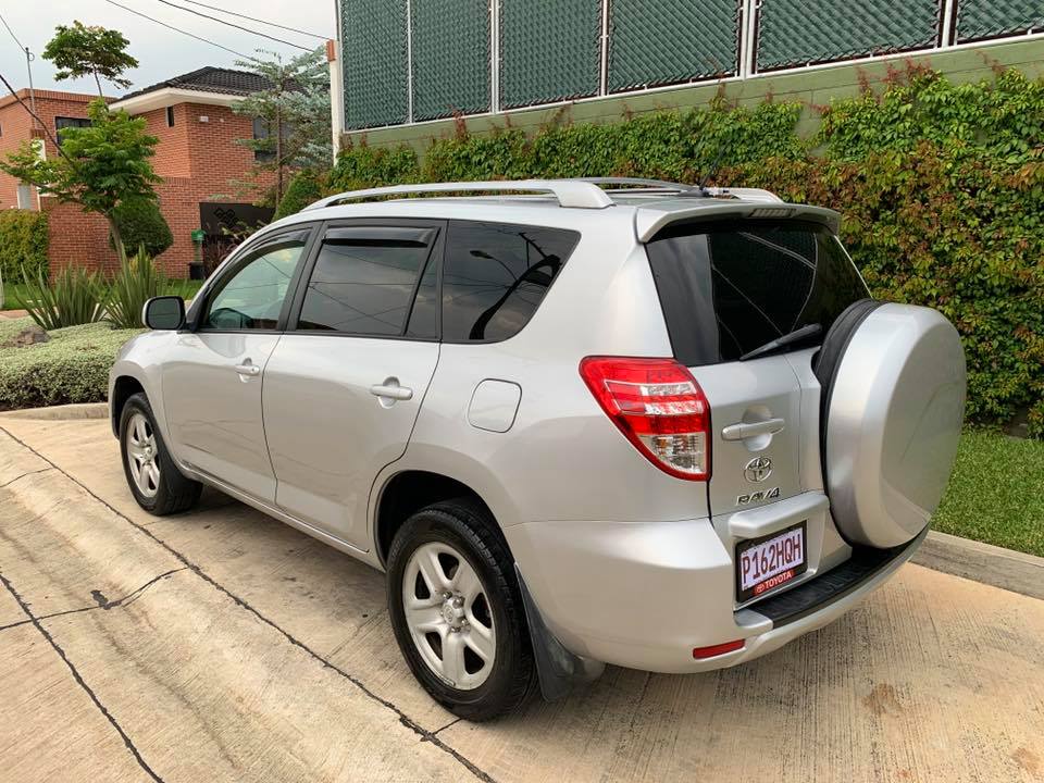 TOYOTA RAV4 2011 4X4     
Precio: Q69,900 NEGOCIABLESSE RECIBE VEHÍCULO DE MENOR...