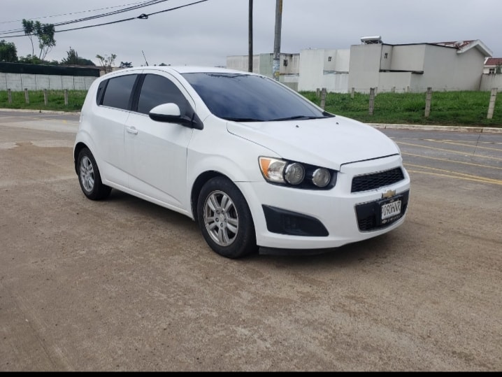 Chevrolet sonic 2012