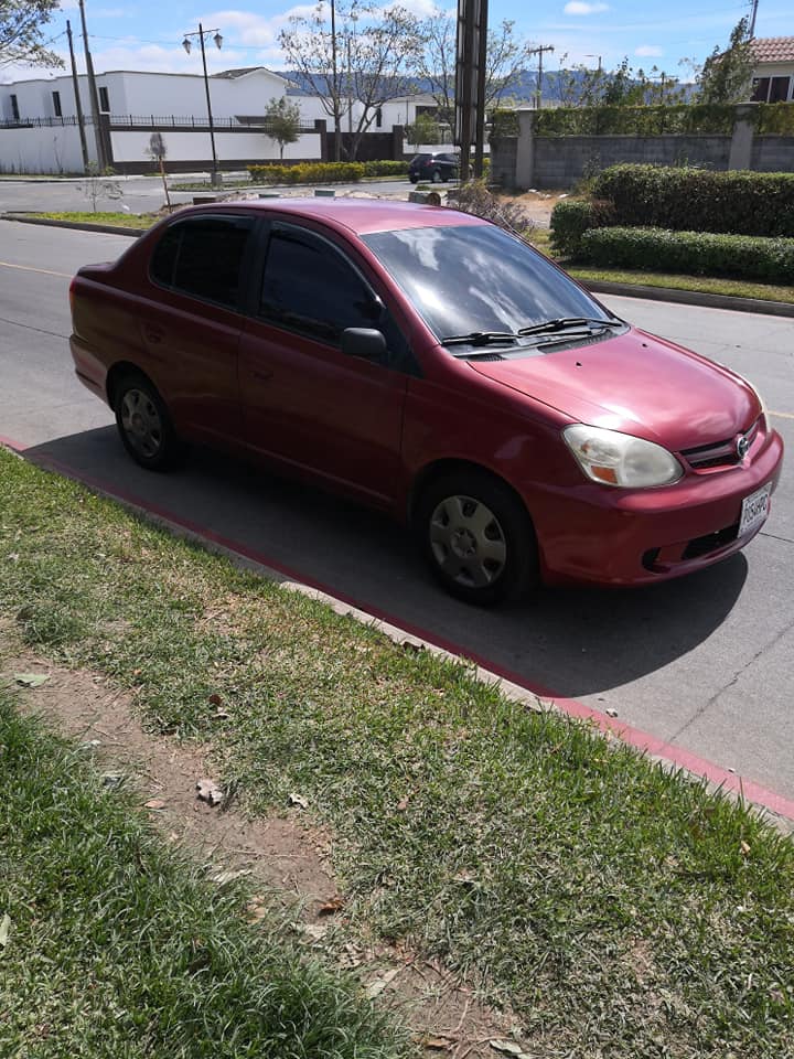 Toyota Echo Automático Recién Ingresado Modelo 2003