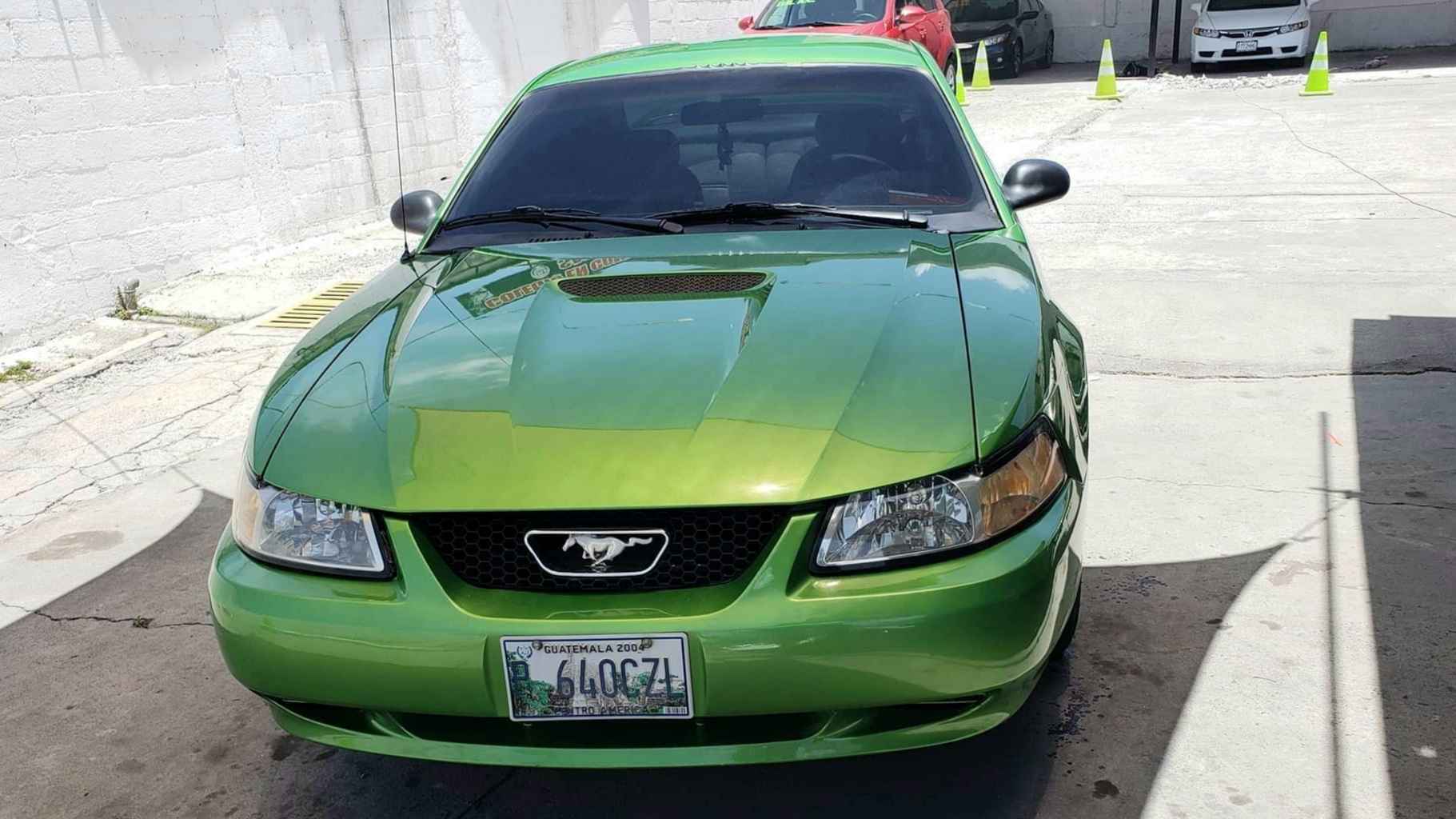 FORD MUSTANG GT AÑO 1999