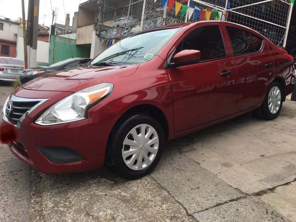 VENDO NISSAN VERSA 2017