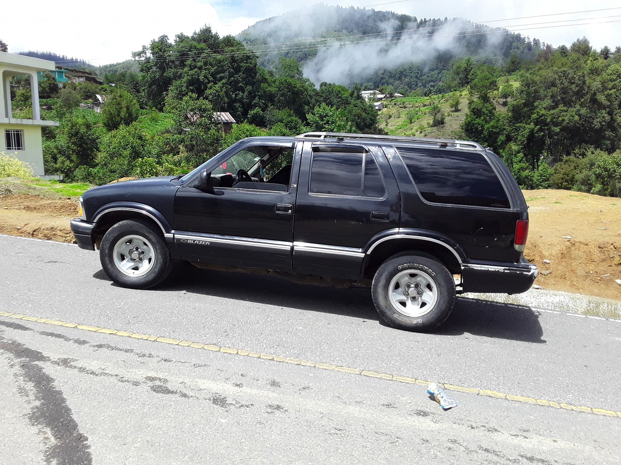 !GANGA! Vendo camioneta sport CHEVROLET BLAZER. Modelo 1997. Automatico.