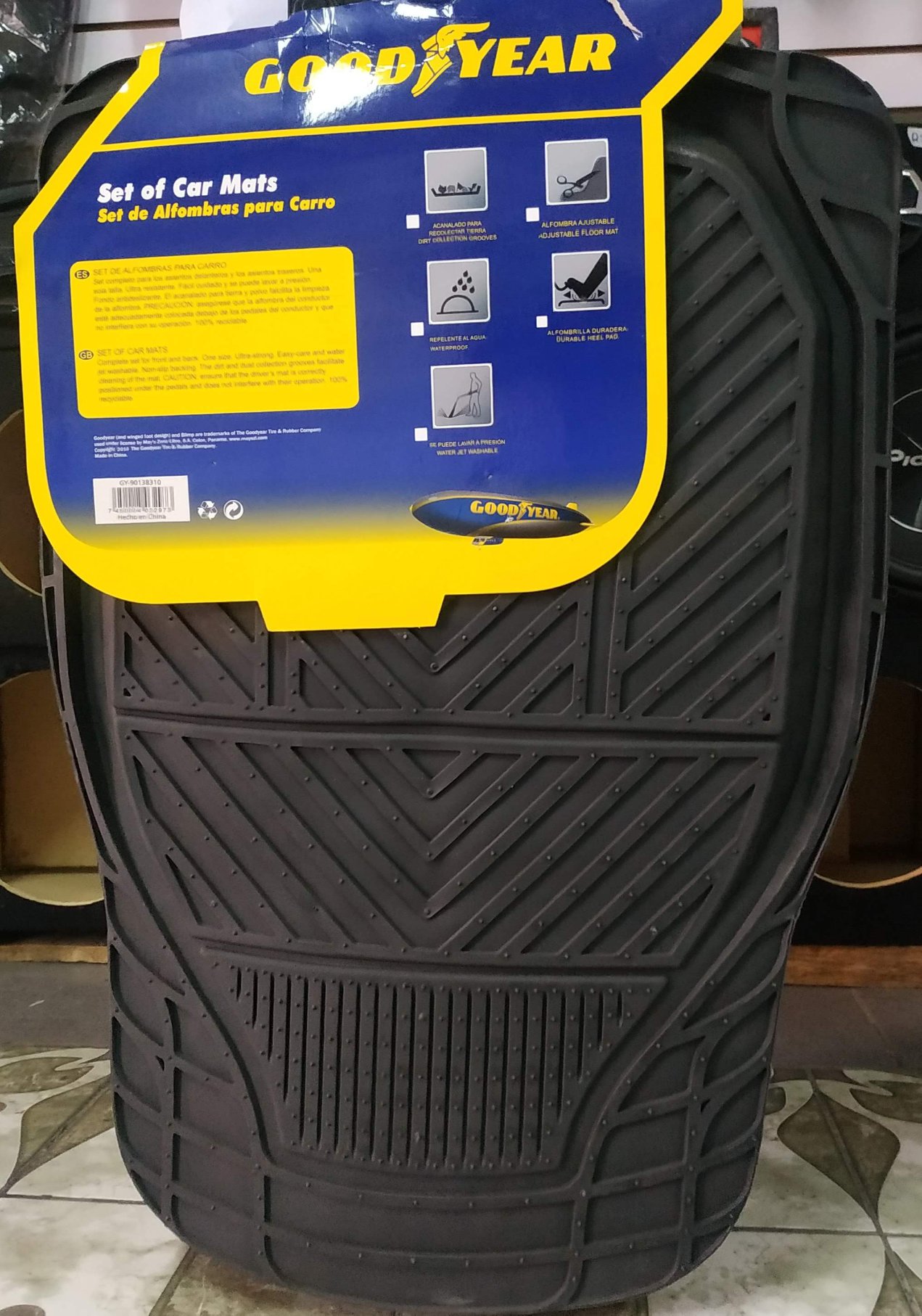 ALFOMBRA GOOD YEAR DE HULE SET DE 4 PIEZAS EN OFERTA!
