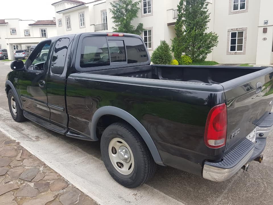 Ford Tritón F150 Ragnar 2001