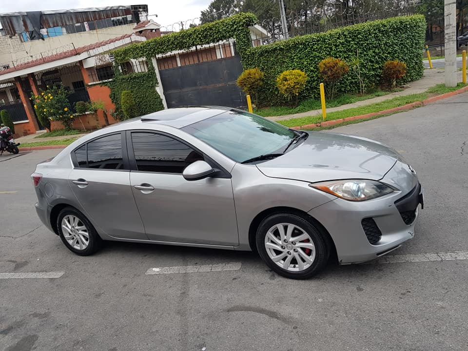 VENDO MAZDA 3 2012 TOURING SKYACTIV RECIBO VEHICULO MAS RIBETE