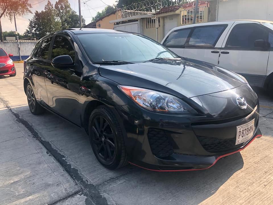Vendo mazda 3 grand touring full equipo modelo 2013