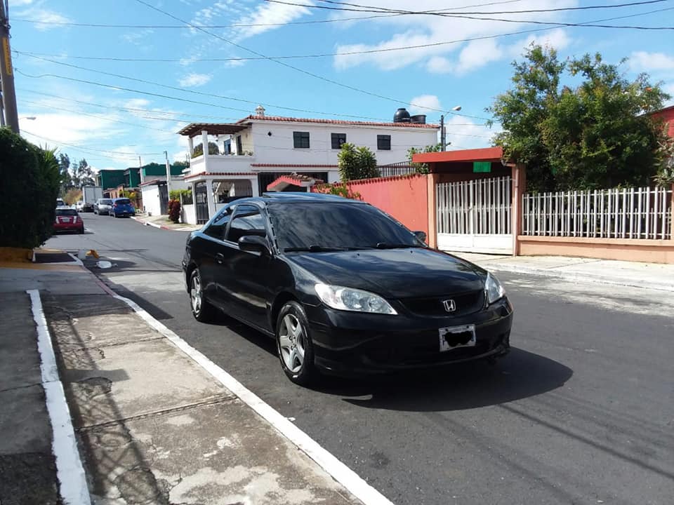 Honda Civic EX V-TEC '05 mecánico  Q17500