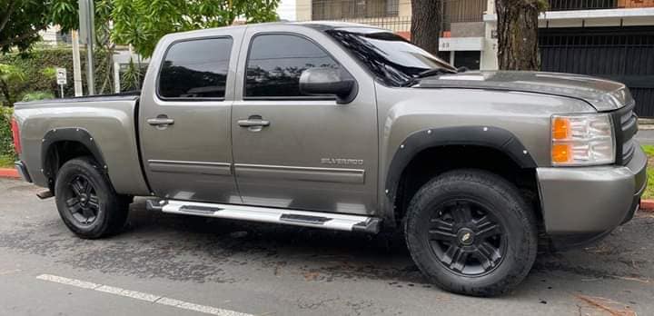 Silverado full equipo 4x2 bolsas intactas