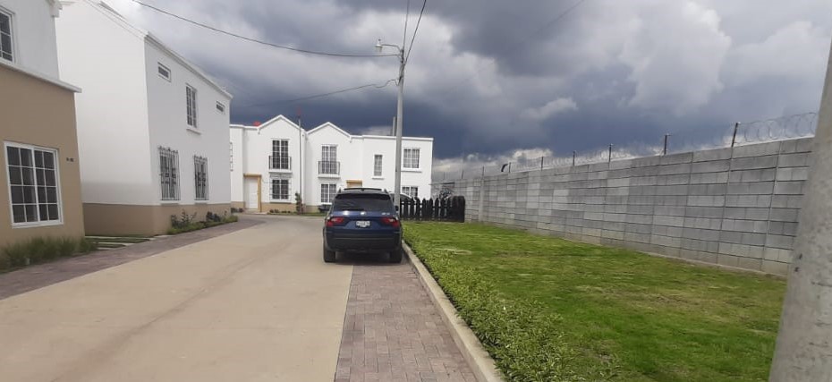 CASA EN CONDOMINIO DOS NIVELES VIVA EN SEGURIDAD PARA SU FAMILIA; XELA.