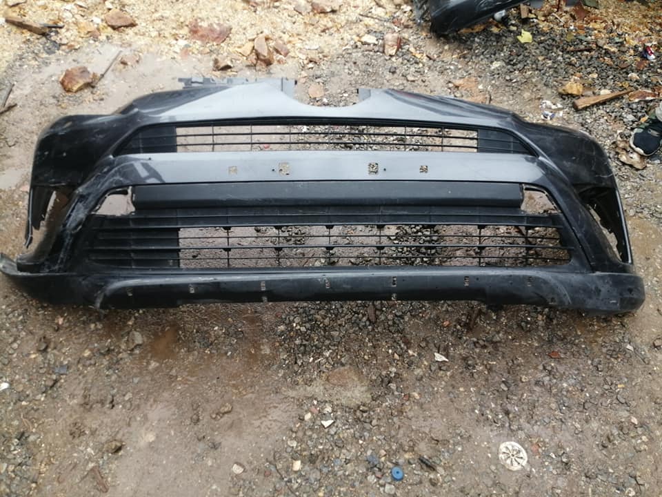 Bomper delantero para Toyota RAV 2017
