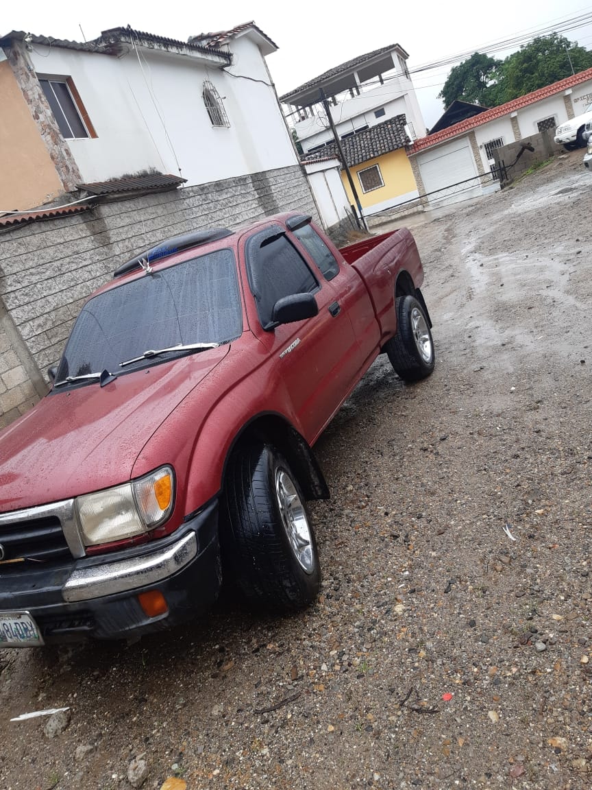 TOYOTA TACOMA ( estándar, 4 cilindros )
Modelo 1998
Estándar 
Motor 2.7cc 
4 Cilindros
4x4