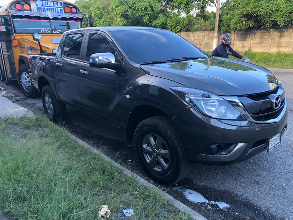 REMATO MAZDA BT50PRO 2020