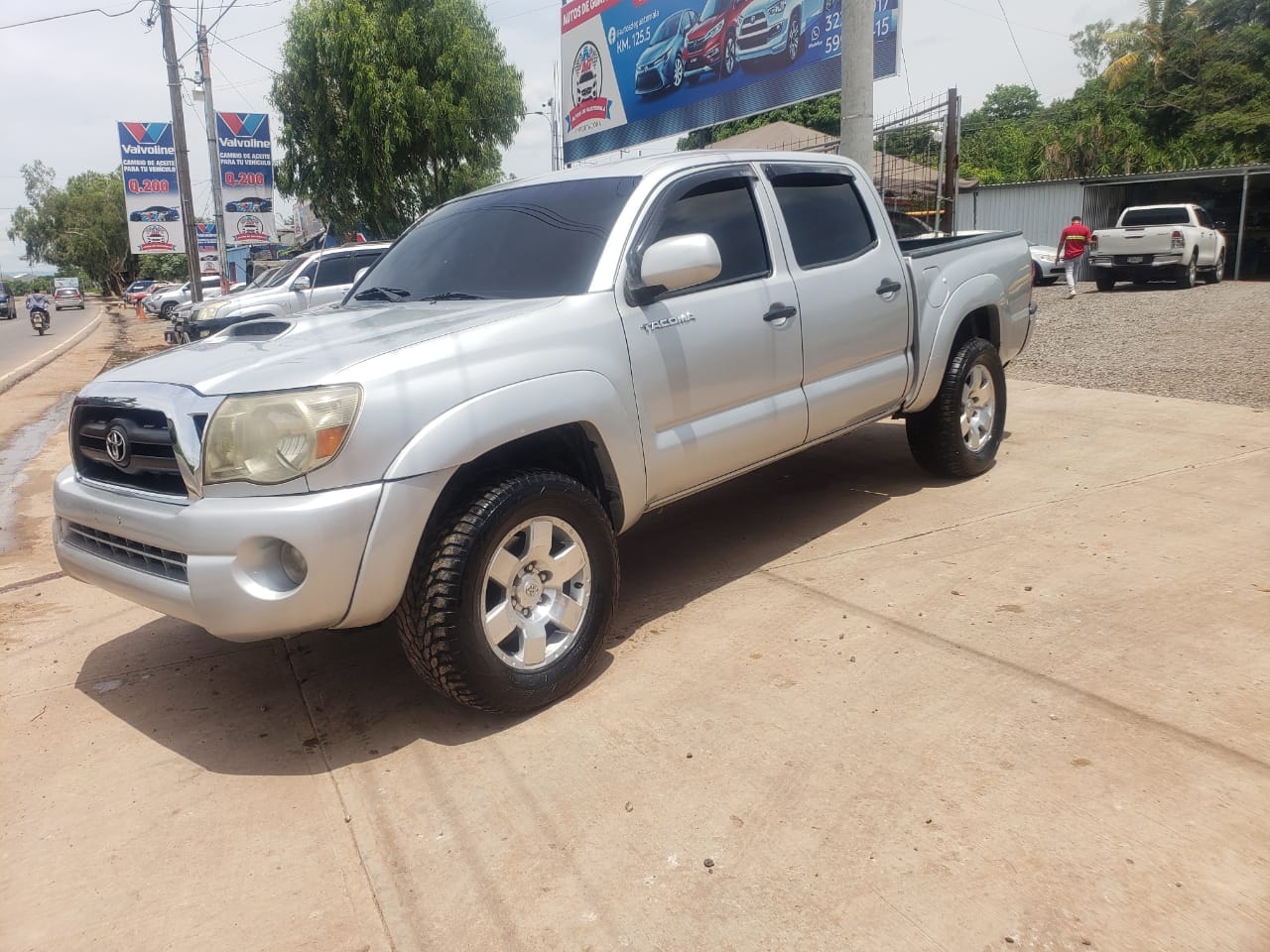 TOYOTA TACOMA ( 4 puertas )
Modelo 2005
Automatico
Motor 4.0cc
6 Cilindros
4x4