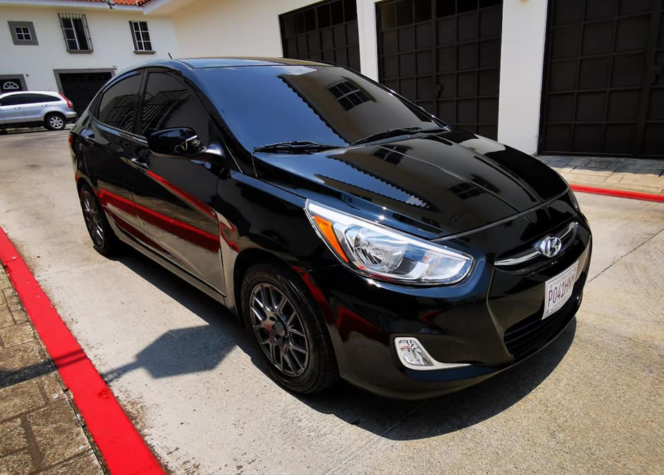 Vendo hyundai accent full equipo modelo 2016