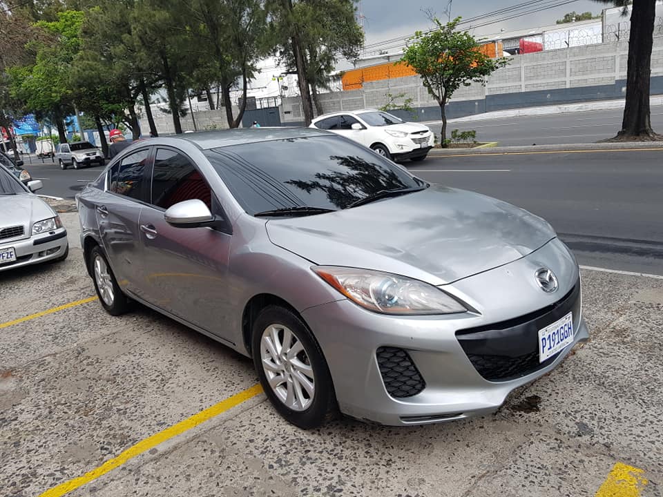 VENDO MAZDA 3 2012 SKYACTIV RECIBO VEHICULO MAS RIBETE