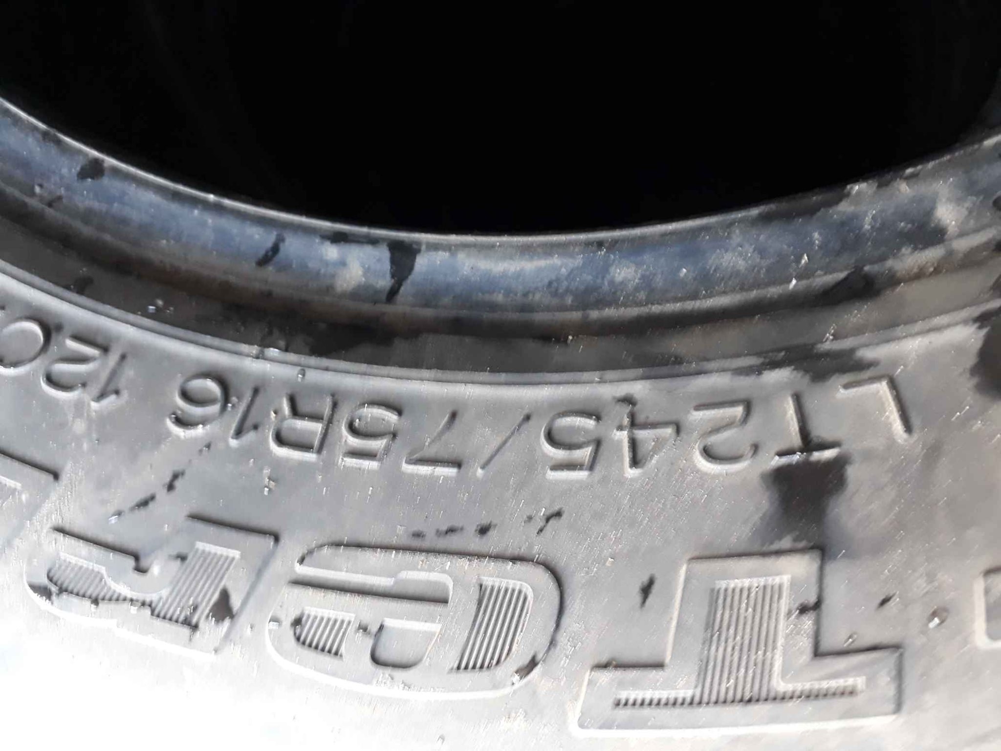Llantas 245 75 r16 MT bfgoodrich