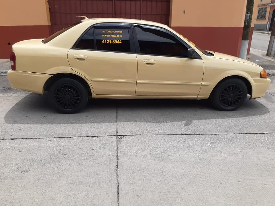VENDO LINDO MAZDA PROTEGE 99