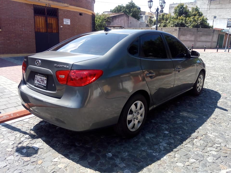 HYUNDAI ELANTRA **2009**AUTOMÁTICO FULL EQUIPO A/C EXCELENTE ESTADO Q24,800 R/CARRO 4454-9297