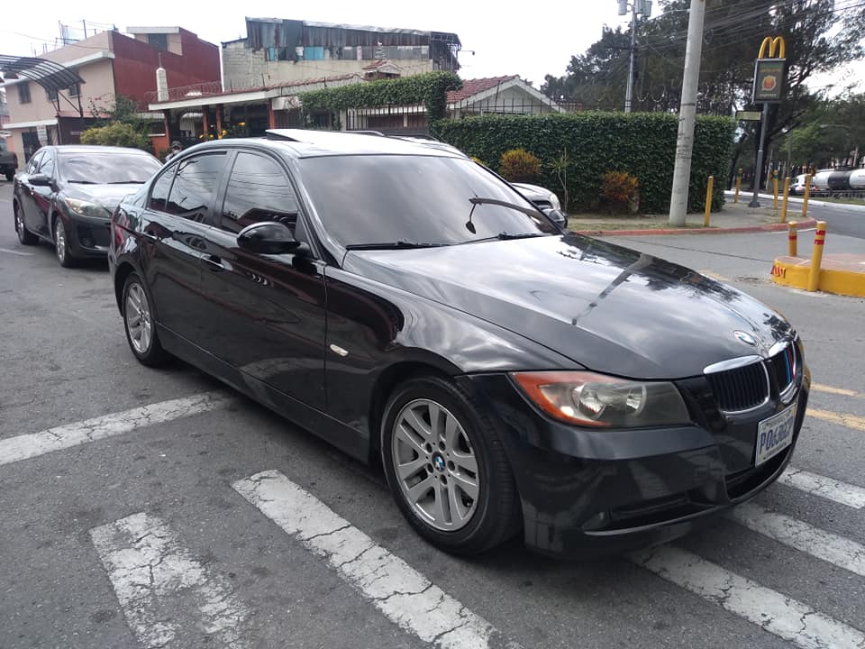 Ganga bmw 328i 2007 tiptronic SUNROOF a/c nítido tenemos credicuotas desde 3 a 12 cuotas