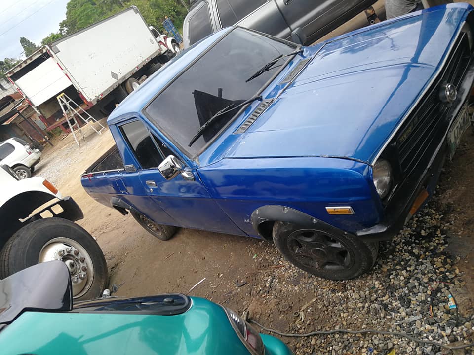 Vendo datsun 1200