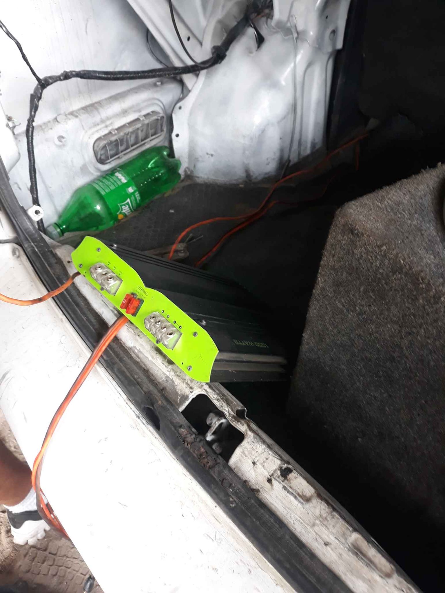 Vendo o cambio por teléfono planta de audio marca fuslon de 1000w