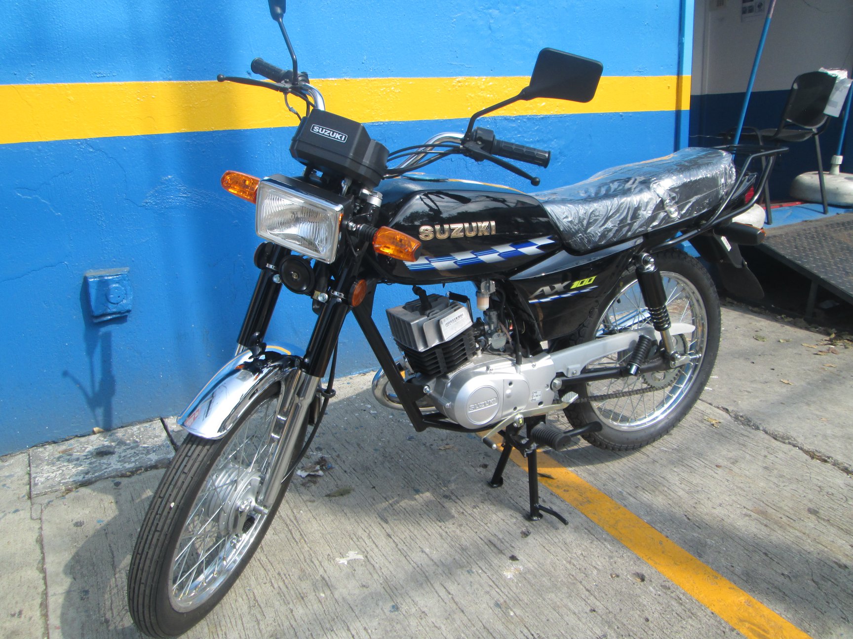 SUZUKI AX100 2020
