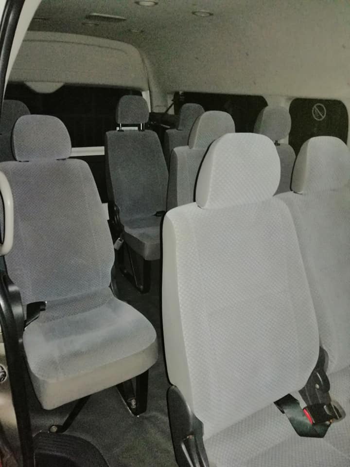 Vendo microbus modelo 2013
 15 plazas
 Inf. 58651725
