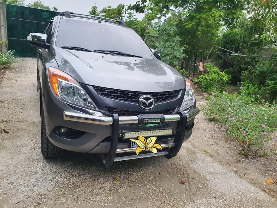 Vendo picop mazda full equipo con todas sus extras bien cuidado