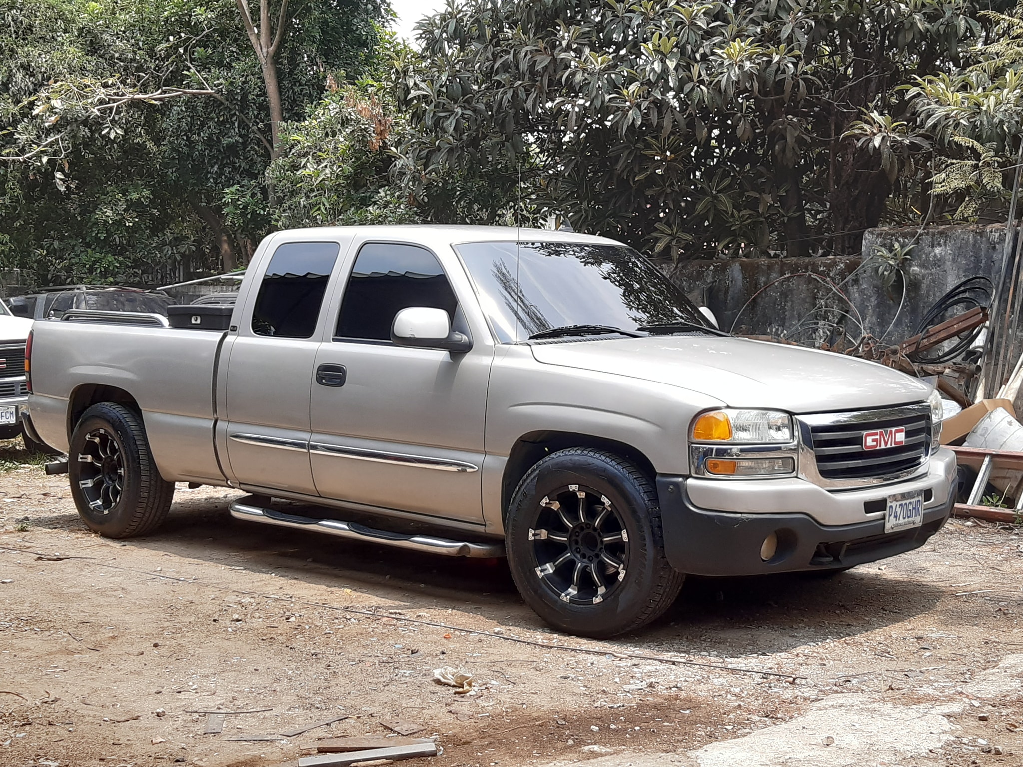 Vendo o cambio por camioneta siempre automatica v w tiguan o similar