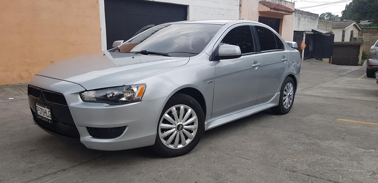 MITSUBISHI LANCER ES 2015