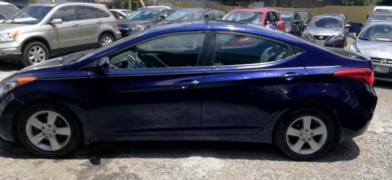 Vendo Hyundai Elantra M. 2013