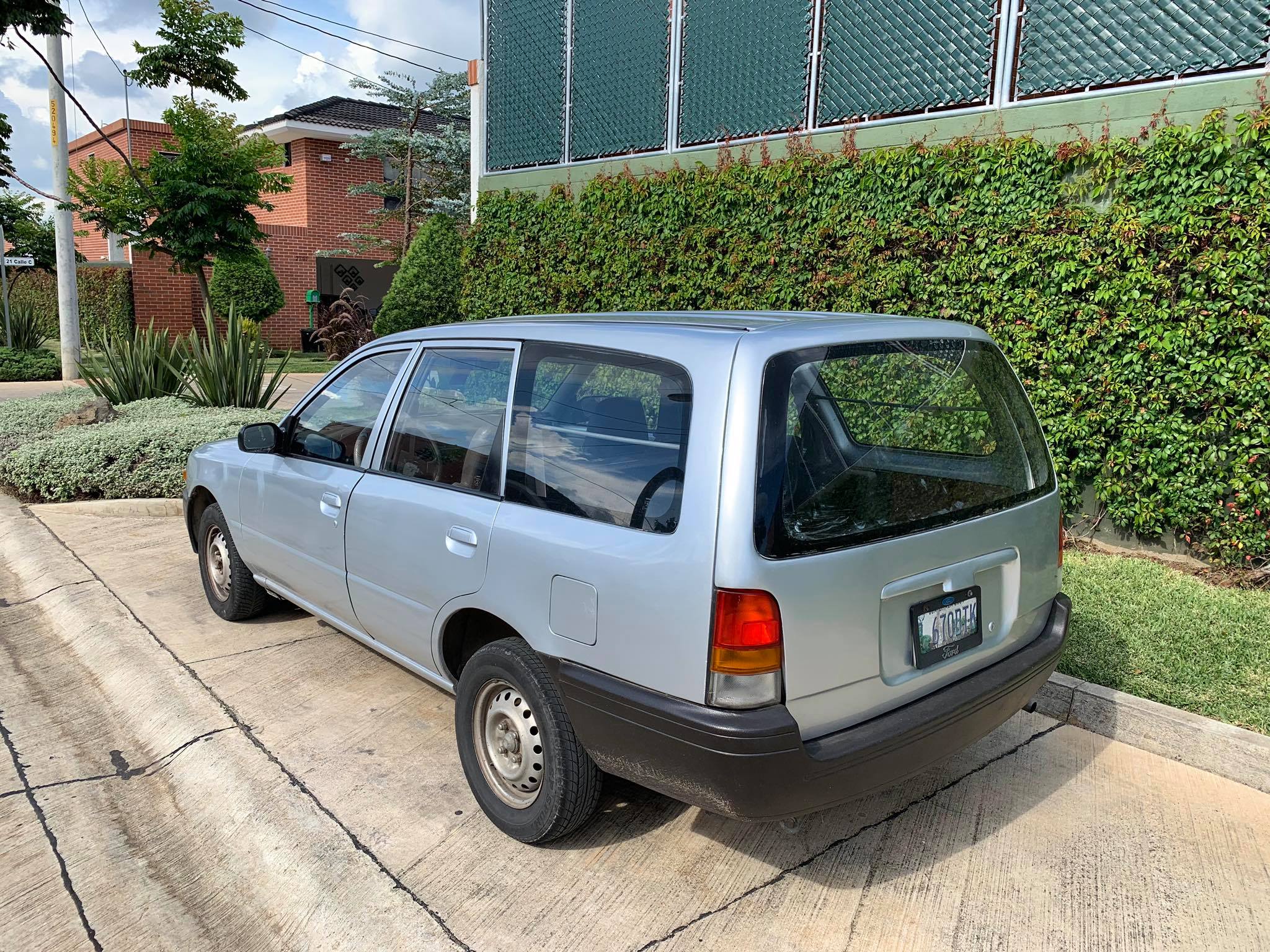 Mazda Family 1999 de Agencia 
Cel: 4742-4114 para mas información 
Precio: Q14,...