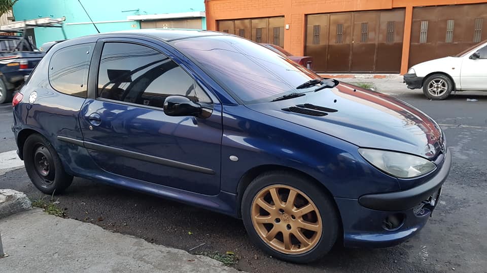 Peugeot JDM 2001 timón derecho carrito de colección Remato!! Q. 16,000 ACEPTO NEGOCIO