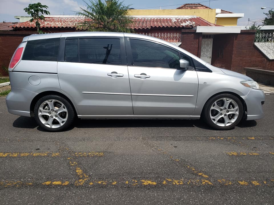 Mazda 5 Modelo 2009 Tiptronic 2300 cc 3 filas Nitida RV
