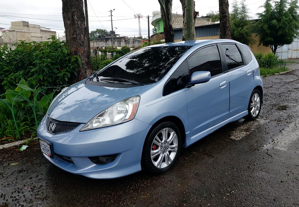 HONDA FIT SPORT 2009 
 30,000.00   56904746  
  Modelo 2009
 Automático
 Motor ...