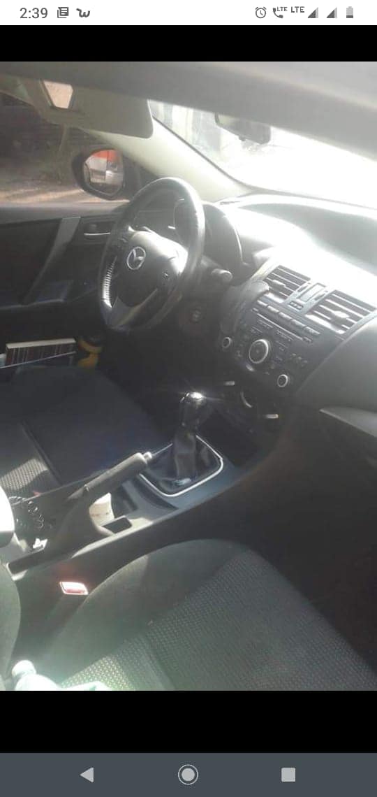 Mazda 3, 2012 mecanico, caja deportiva 7 velocidades, papeles en orden Q 29, 500...