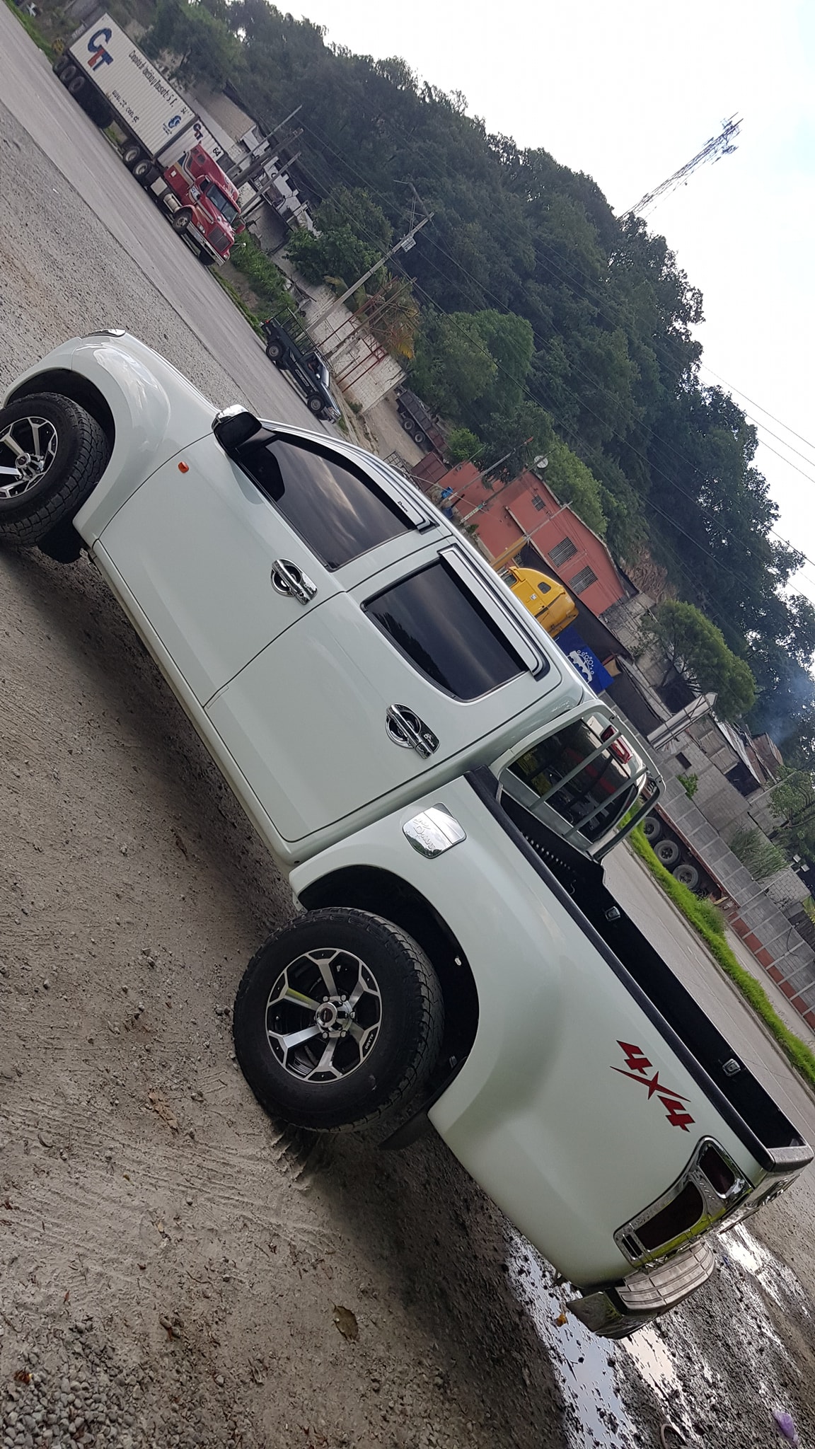 Vendo Isuzu dimax modelo 2016 4x4 mecánico motor 2.5 turbo intercooler inf 55863893