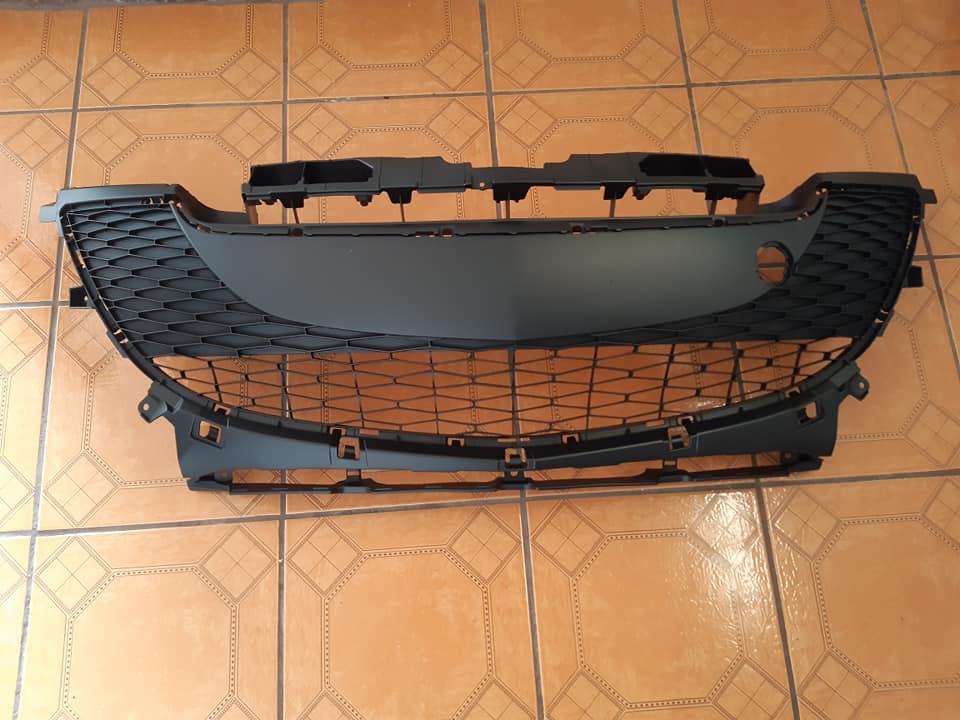 MAZDA 3 2010 2011 PERSIANA DEL BUMPER DELANTERO 58591050