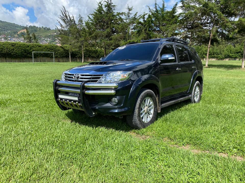FORTUNER 2012 AUTOMATICA