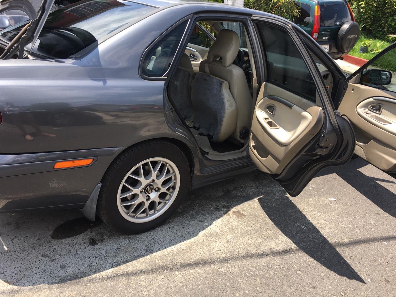 2003 Volvo S40 1.9T