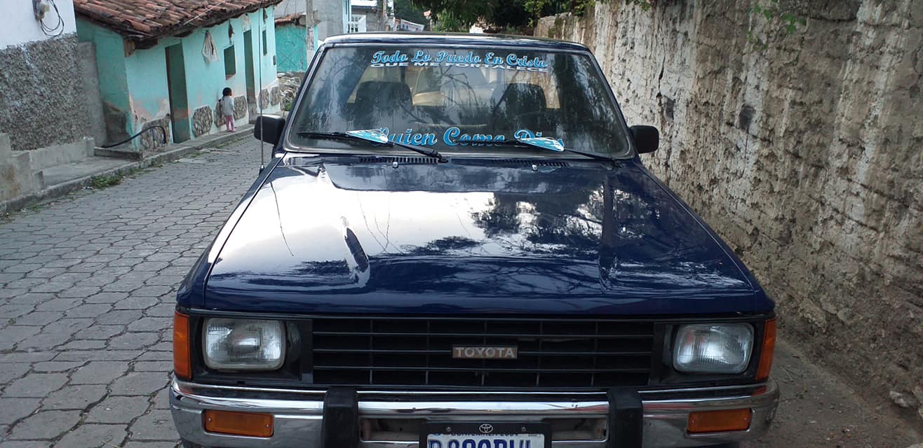 Vendo Toyota 22r un ton