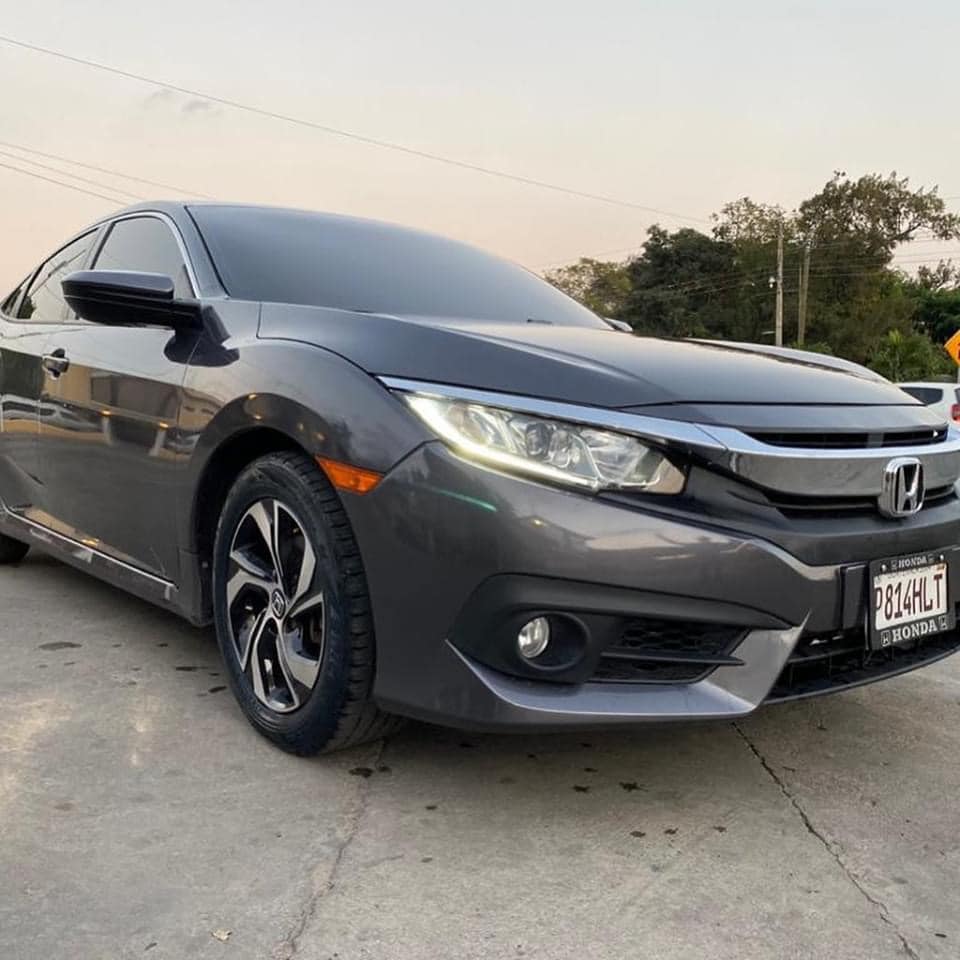 Vendo o cambio Honda CIVIC 2,018 mecánico.