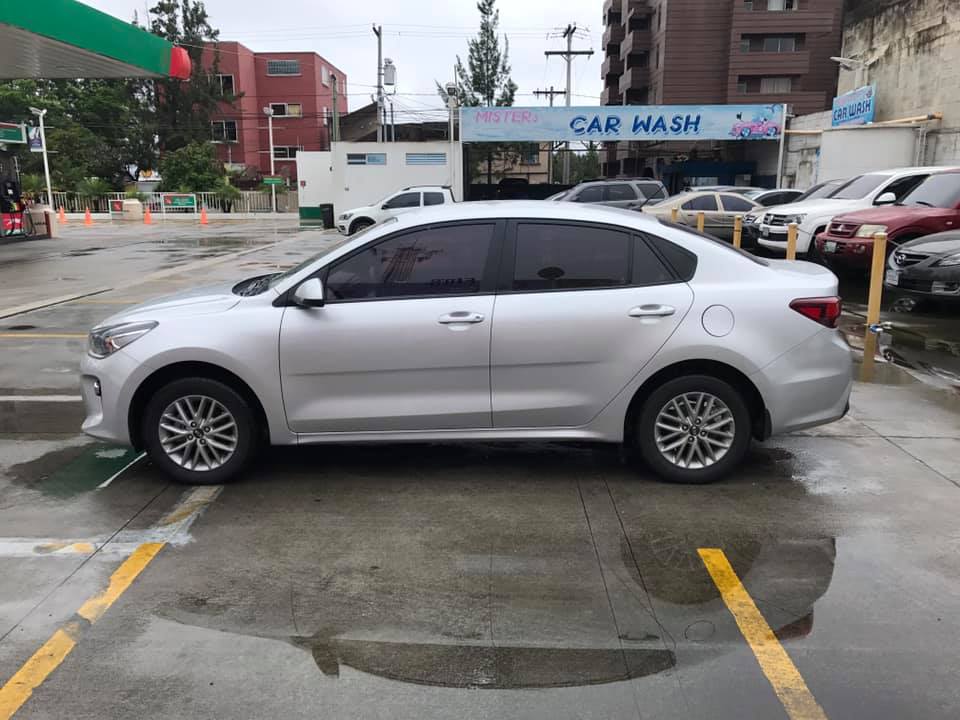 KIA RIO 2018 DE AGENCIA MECANICO FULL EQUIPO