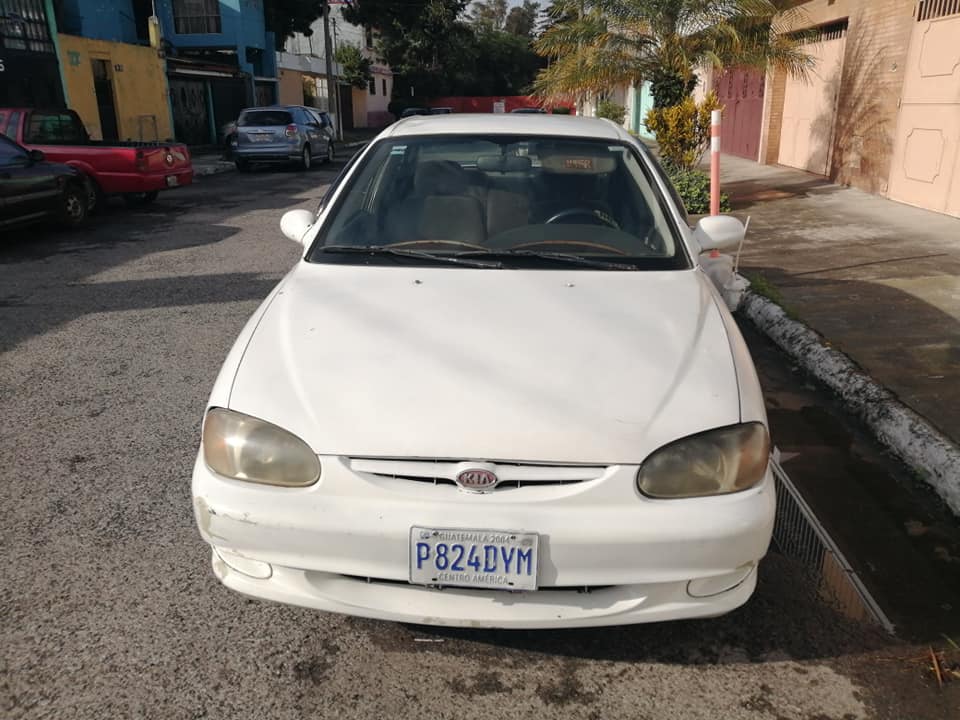 Kia sephia 2001 mecánico nítido