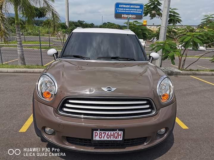 Vendo
 Minicooper country 2013  recién ingresado
 Mecánico 6 velocidades + retro...