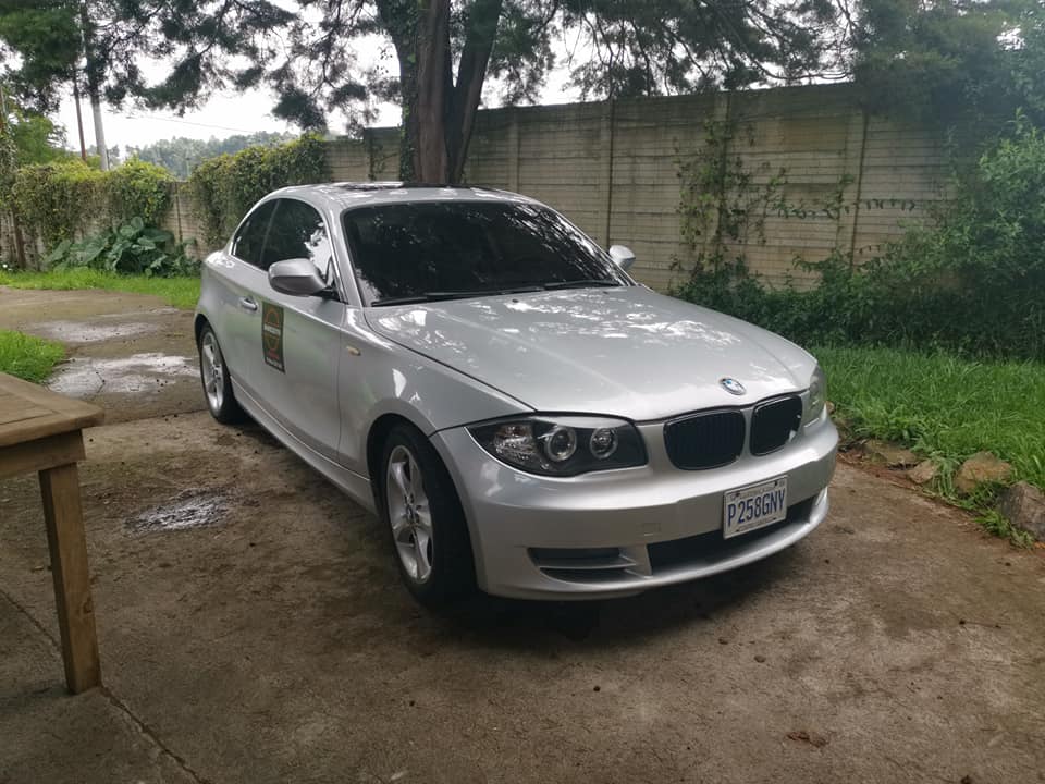 BMW 128i 2011 Full equipo