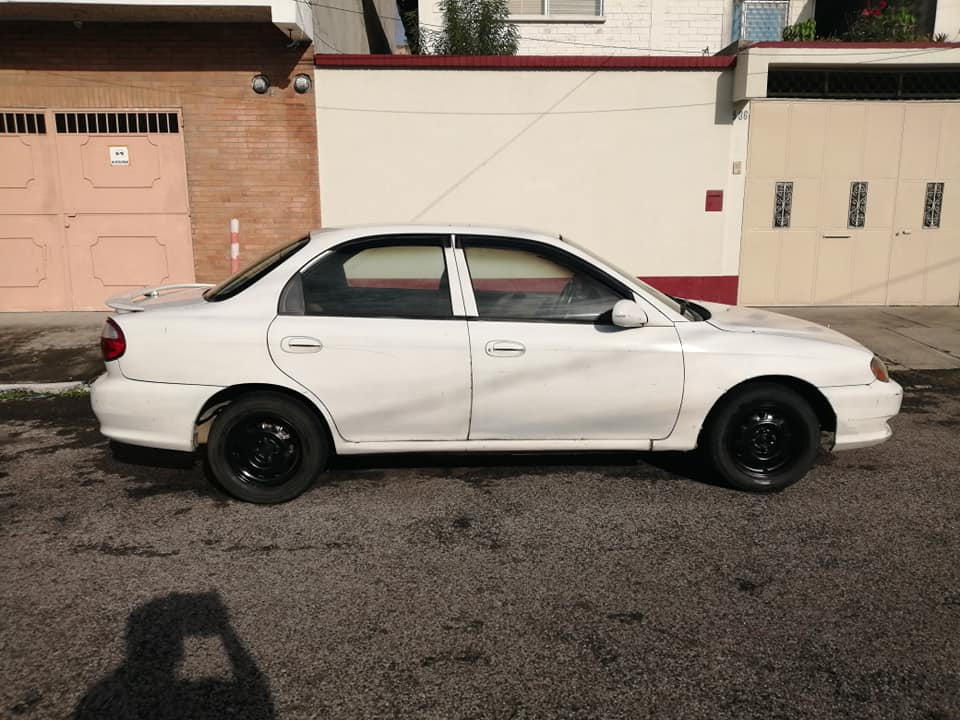 Kia sephia 2001 mecánico nítido