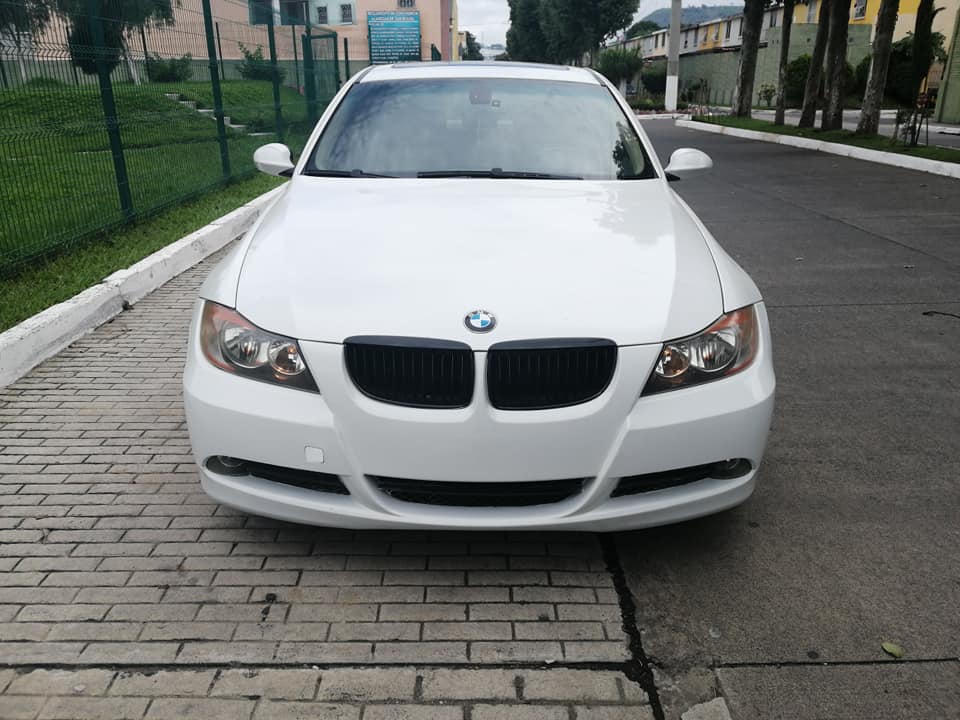 BMW serie 328i, modelo 2007, bolsas de aire intactas, full equipo.