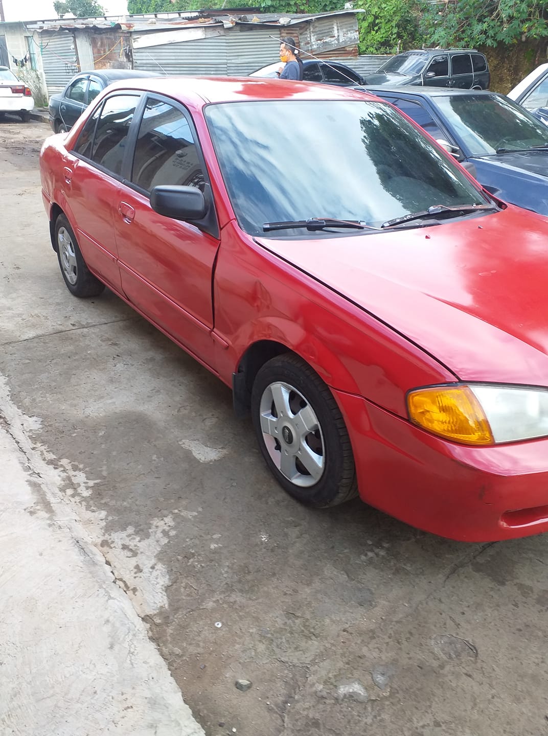 VENDO BONITO MAZDA PROTEGE MODELO 99 AUTOMÁTICO MOTOR 1600