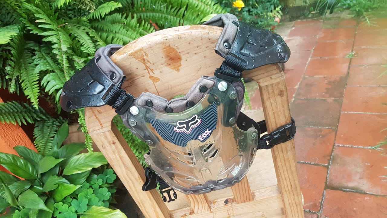 Vendo 
Pechera motocross fox
Para niños 6 a 9años